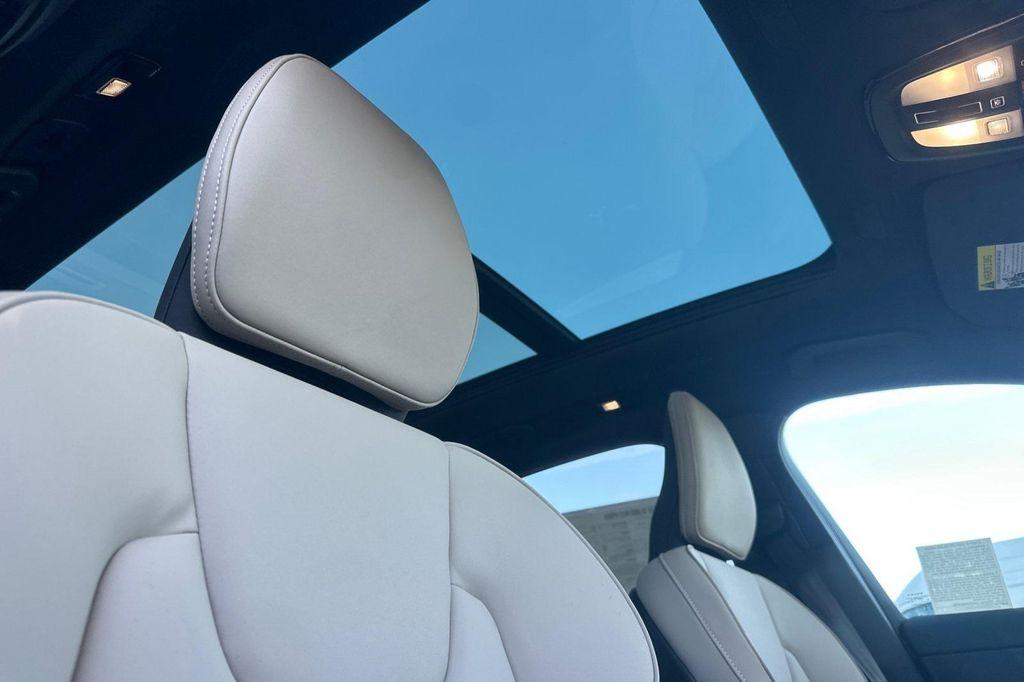 new 2026 Volvo XC60 car, priced at $58,015