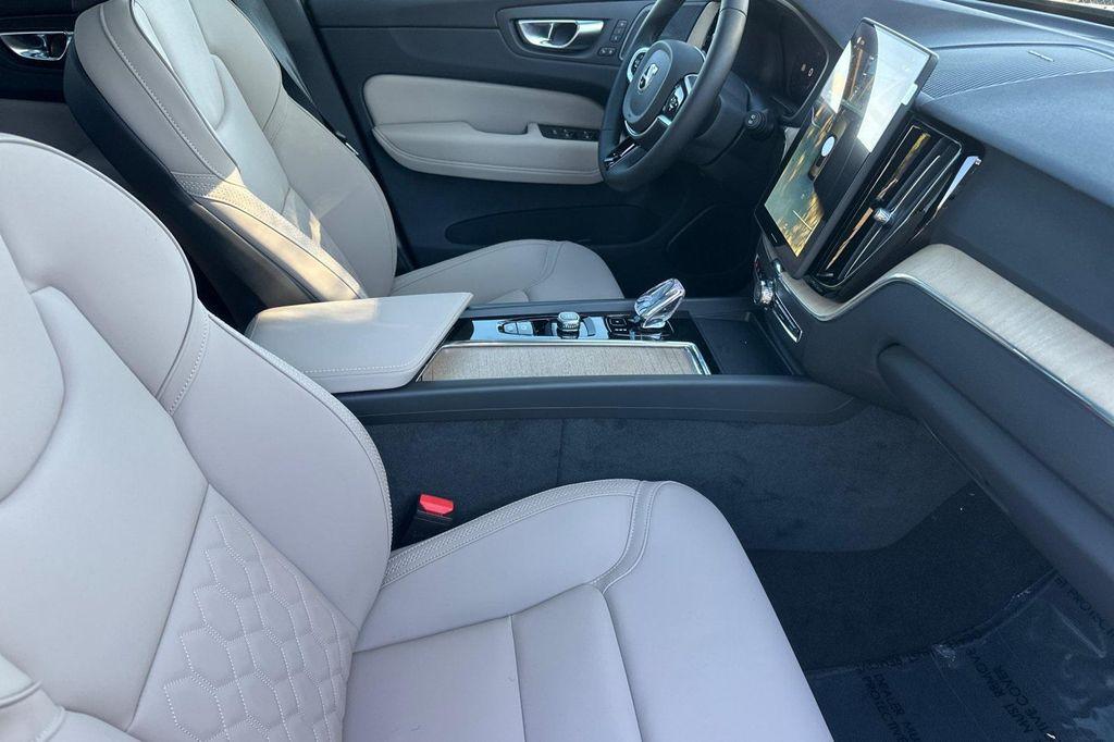 new 2026 Volvo XC60 car, priced at $58,015