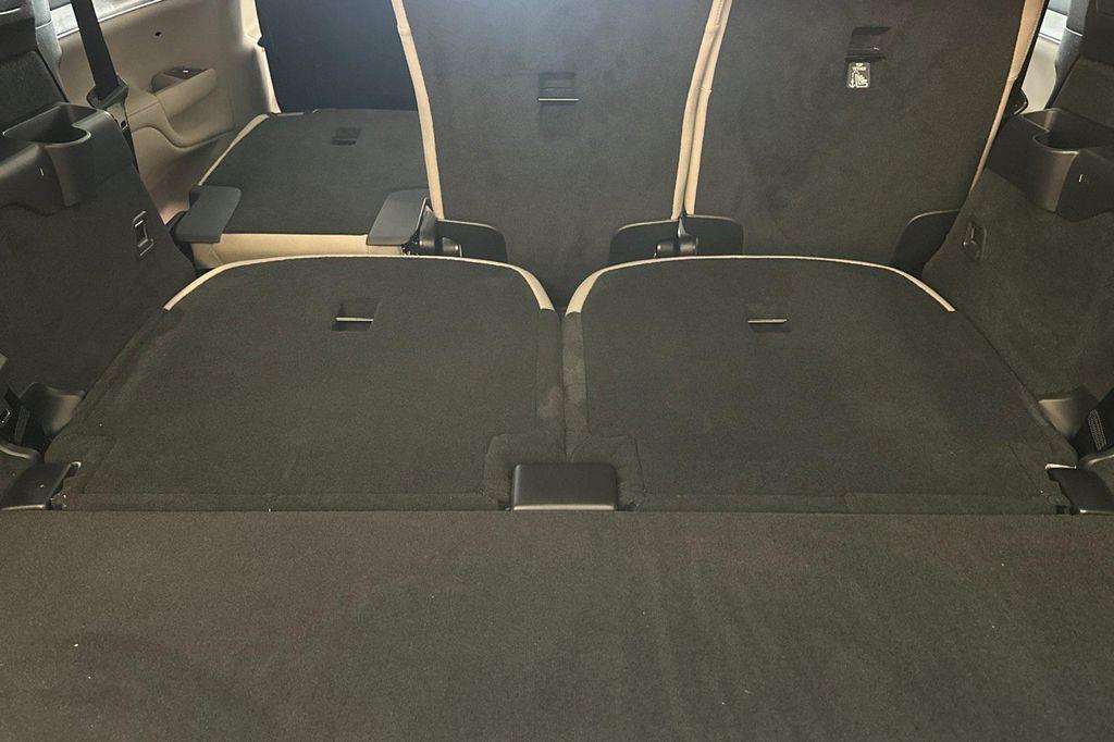 new 2025 Volvo EX90 car, priced at $82,940