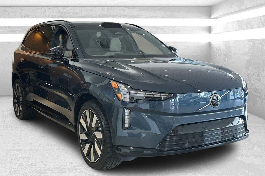 new 2025 Volvo EX90 car, priced at $82,940