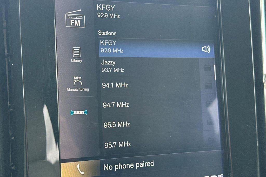 used 2020 Volvo XC40 car, priced at $17,324