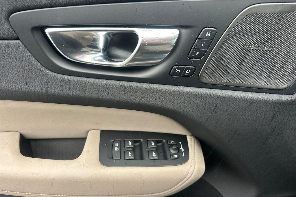 new 2026 Volvo XC60 car, priced at $58,015