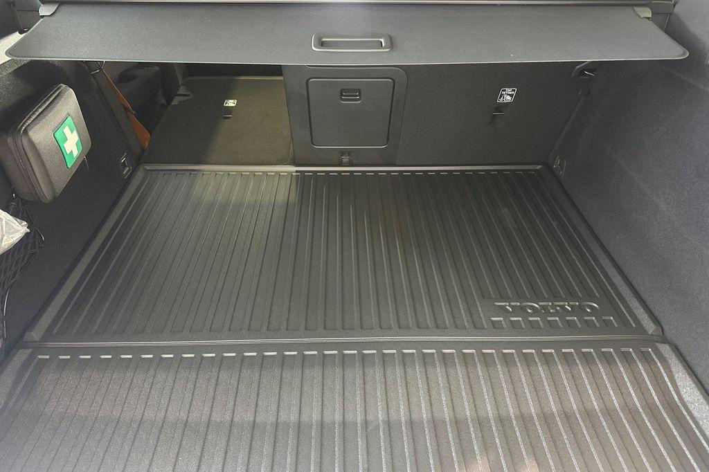 new 2026 Volvo XC60 Plug-In Hybrid car, priced at $84,545