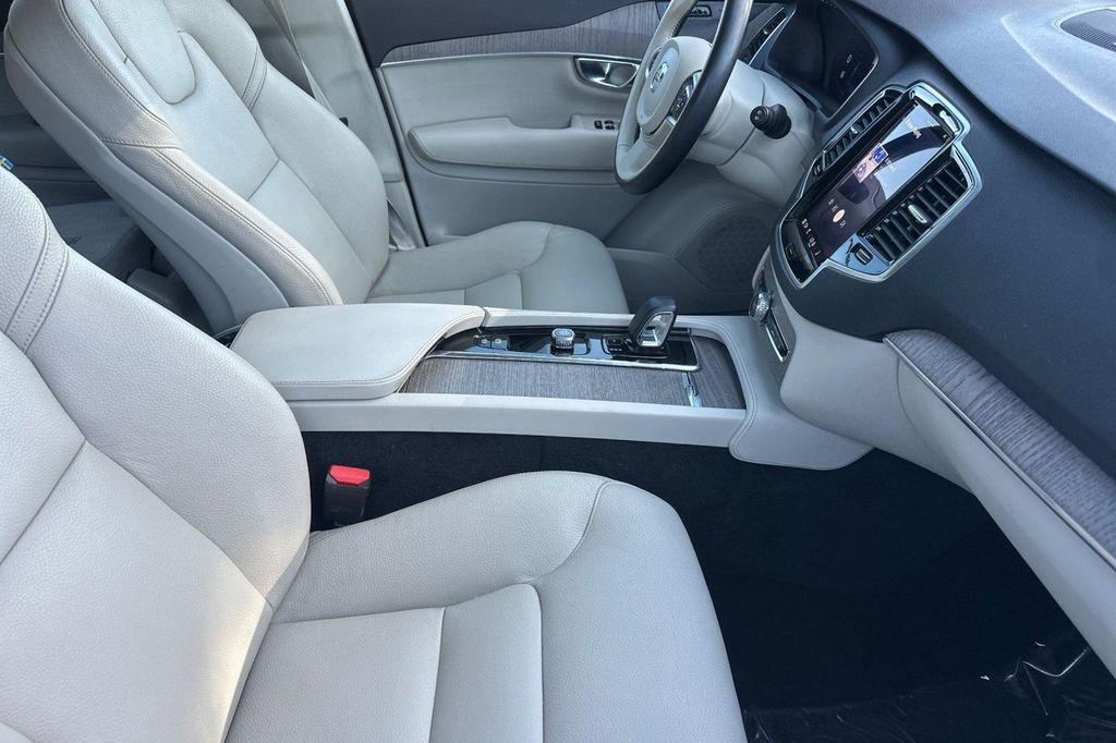 used 2023 Volvo XC90 Recharge Plug-In Hybrid car, priced at $39,222