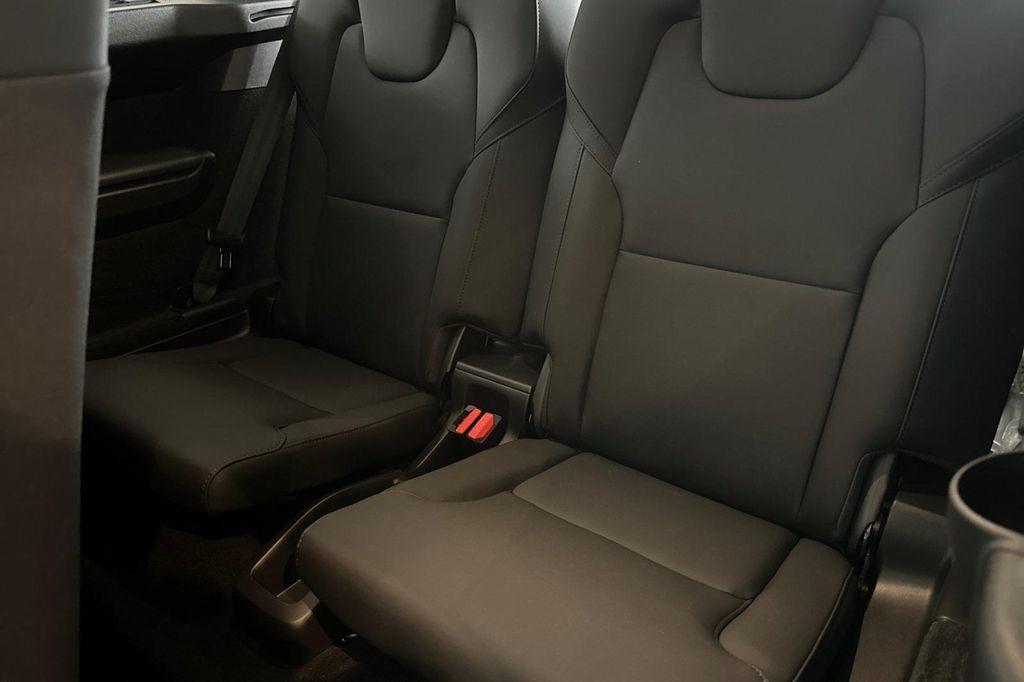 new 2025 Volvo XC90 car, priced at $57,155
