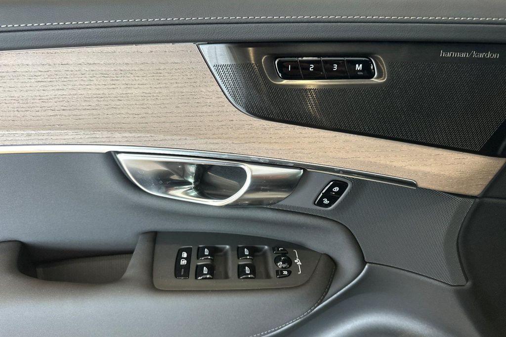new 2025 Volvo XC90 car, priced at $57,155