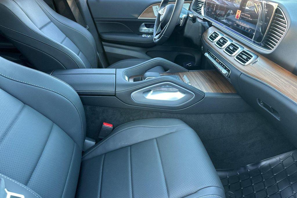 new 2026 Mercedes-Benz GLE 350 car, priced at $72,750