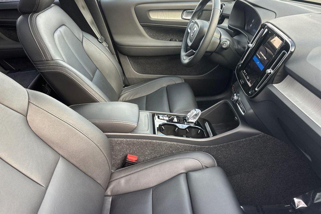 used 2025 Volvo XC40 car, priced at $37,408