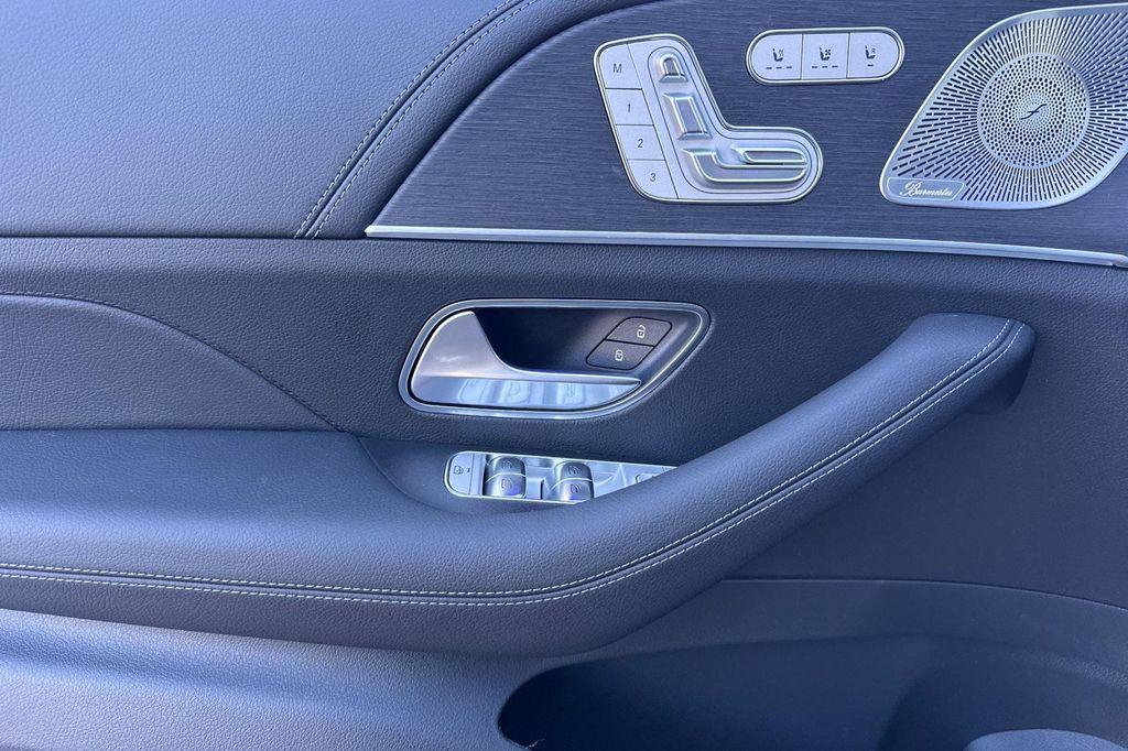 new 2026 Mercedes-Benz GLS 580 car, priced at $126,695
