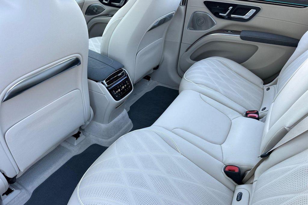 new 2026 Mercedes-Benz EQS 400 car, priced at $102,845