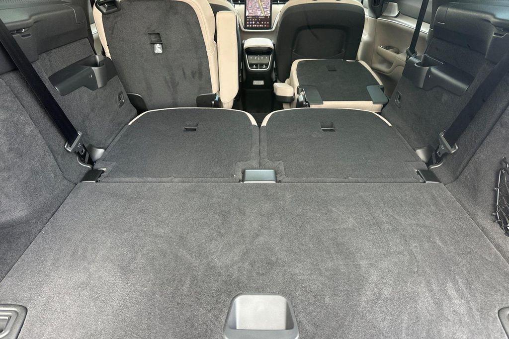 new 2025 Volvo EX90 car, priced at $95,140