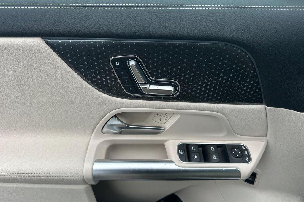 used 2025 Mercedes-Benz GLA 250 car, priced at $41,881