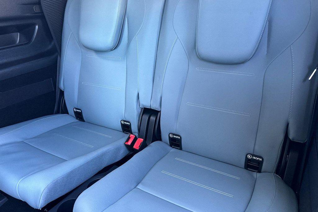 new 2026 Mercedes-Benz GLB 250 car, priced at $49,925