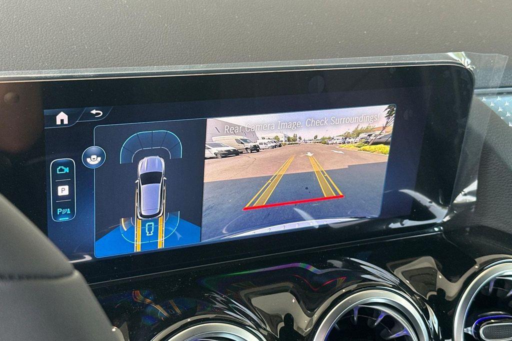 new 2025 Mercedes-Benz GLA 250 car, priced at $47,295