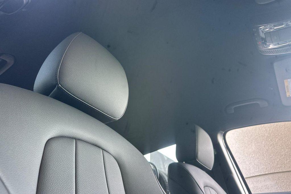 new 2025 Mercedes-Benz GLA 250 car, priced at $47,295