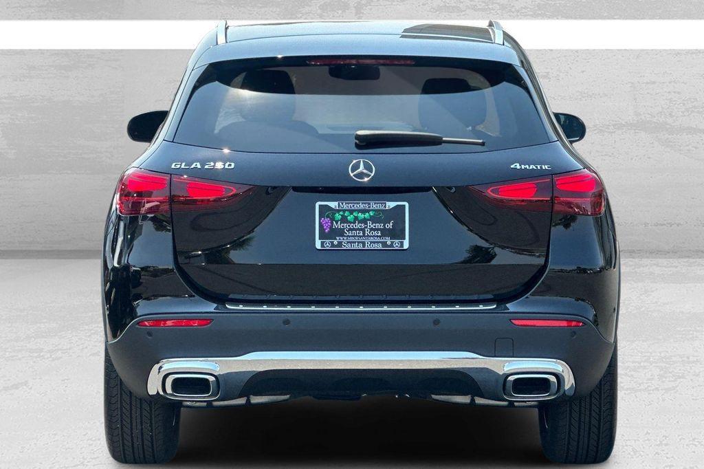 new 2025 Mercedes-Benz GLA 250 car, priced at $47,295