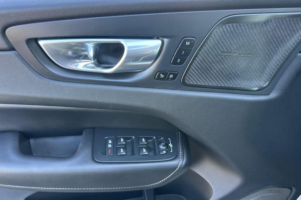 used 2024 Volvo XC60 Recharge Plug-In Hybrid car, priced at $55,075