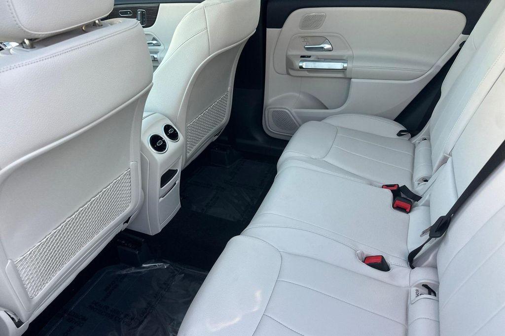 new 2026 Mercedes-Benz GLB 250 car, priced at $51,825