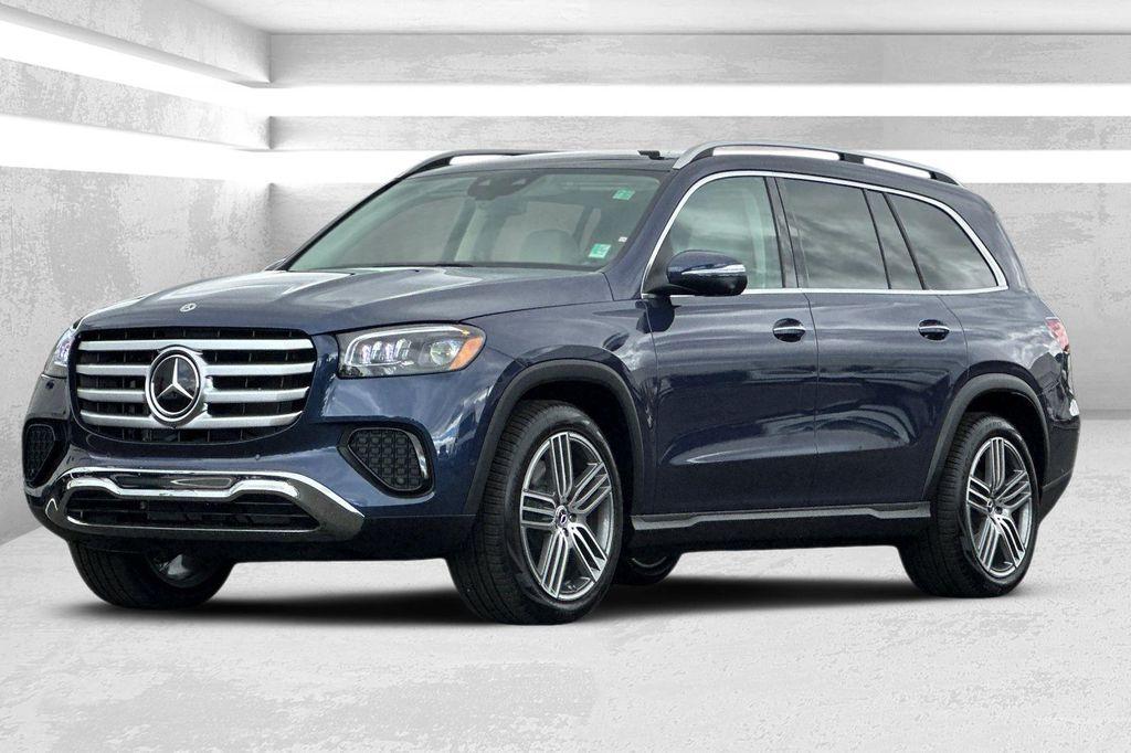 new 2026 Mercedes-Benz GLS 450 car