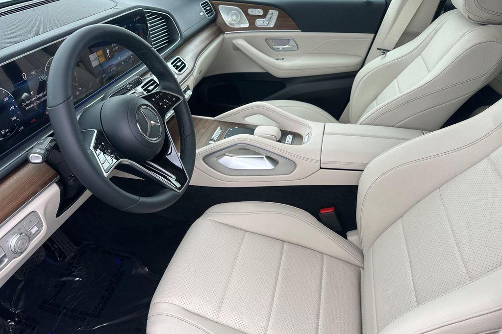 new 2026 Mercedes-Benz GLS 450 car