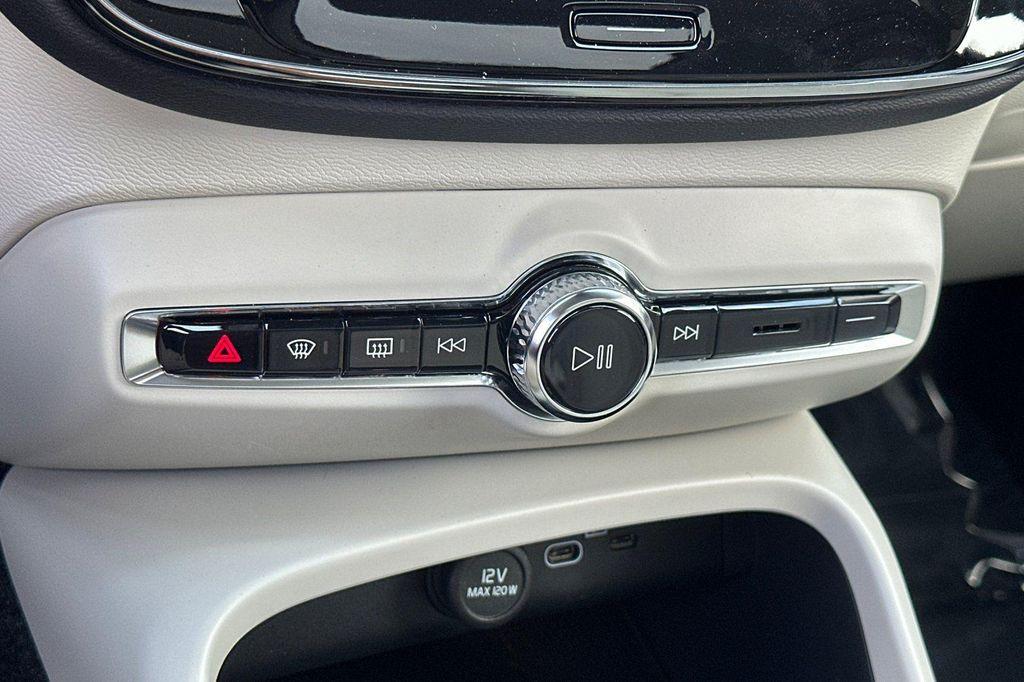 new 2026 Volvo XC40 car, priced at $50,150