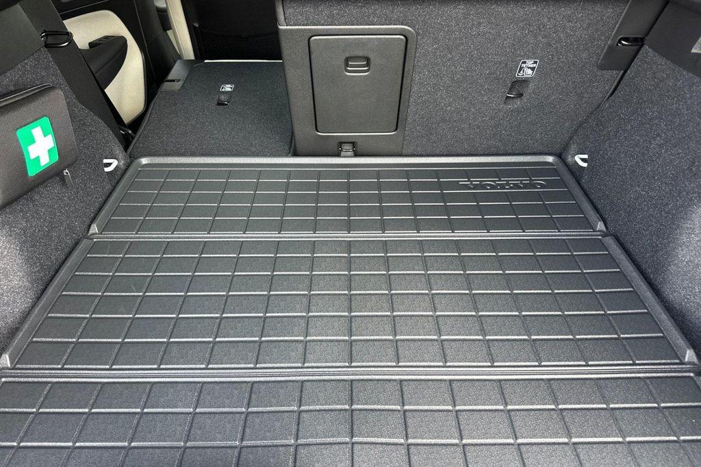 new 2026 Volvo XC40 car, priced at $50,150