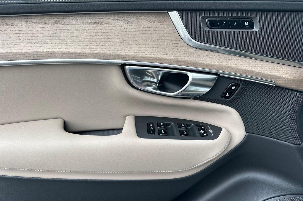 new 2026 Volvo XC90 car, priced at $71,695