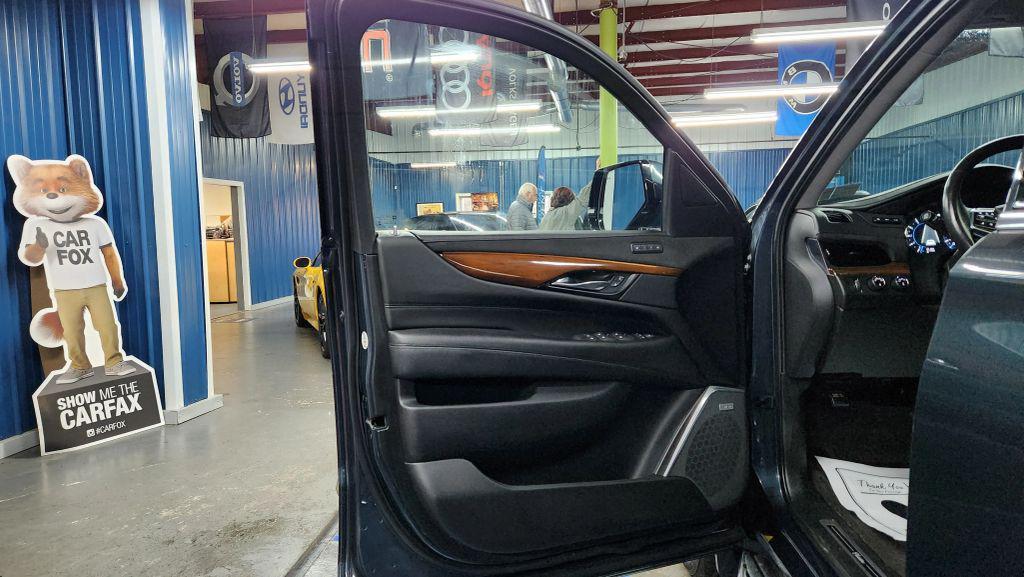 used 2020 Cadillac Escalade car, priced at $33,803