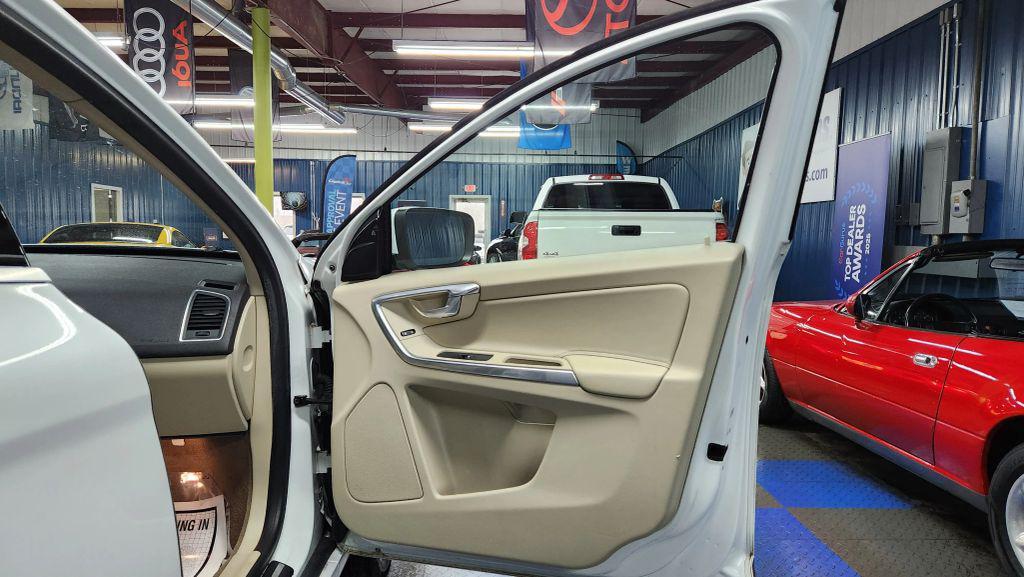 used 2015 Volvo XC60 car, priced at $8,391