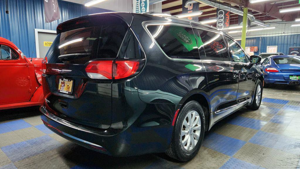 used 2018 Chrysler Pacifica car, priced at $9,391