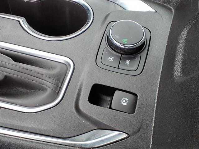 used 2023 Chevrolet Traverse car, priced at $30,995