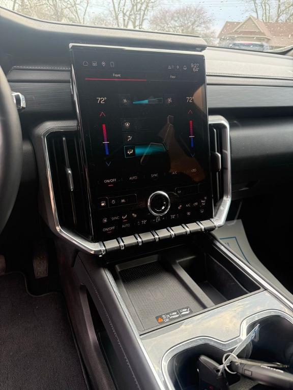 used 2025 GMC Acadia car, priced at $38,995