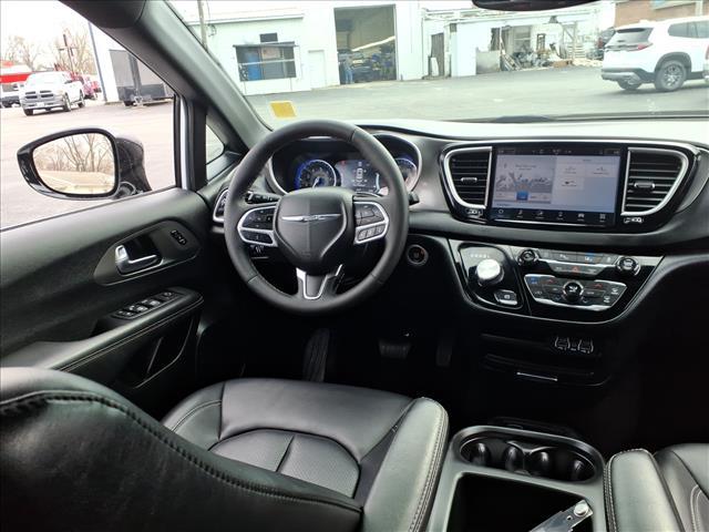 used 2025 Chrysler Pacifica car, priced at $34,145