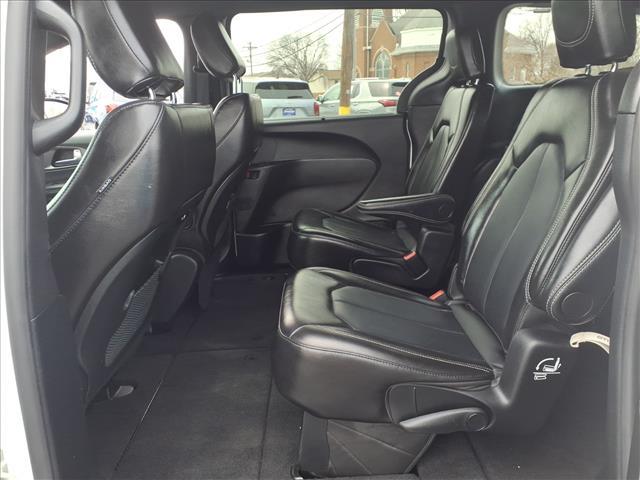 used 2025 Chrysler Pacifica car, priced at $34,145