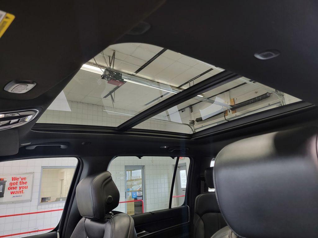 used 2022 Jeep Wagoneer car, priced at $34,911