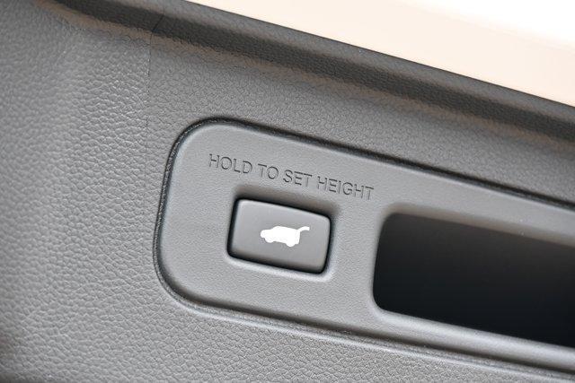 new 2025 Honda Pilot car, priced at $43,373