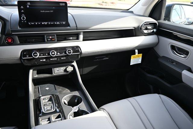 new 2025 Honda Pilot car, priced at $42,399