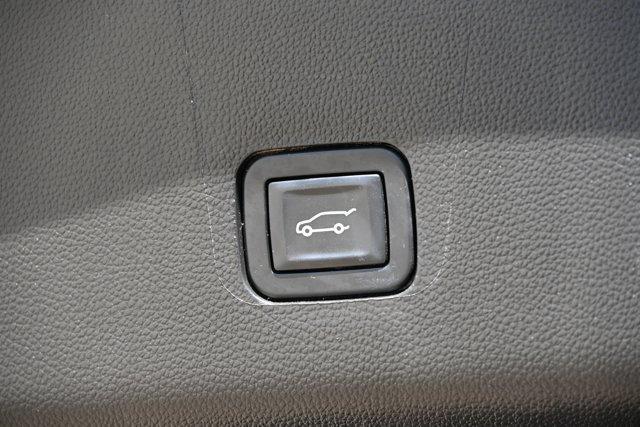 used 2019 Chevrolet Traverse car, priced at $19,998