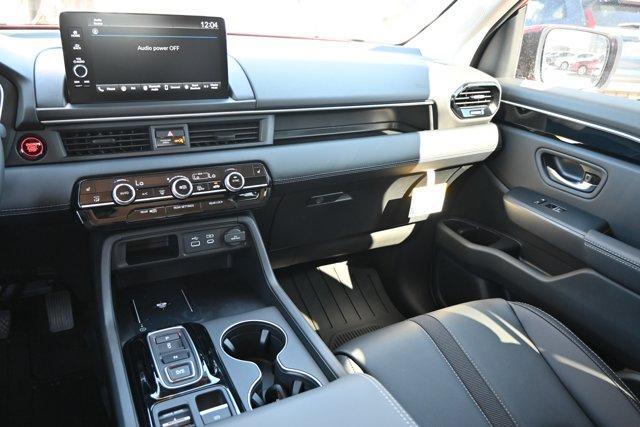 new 2025 Honda Pilot car, priced at $43,373