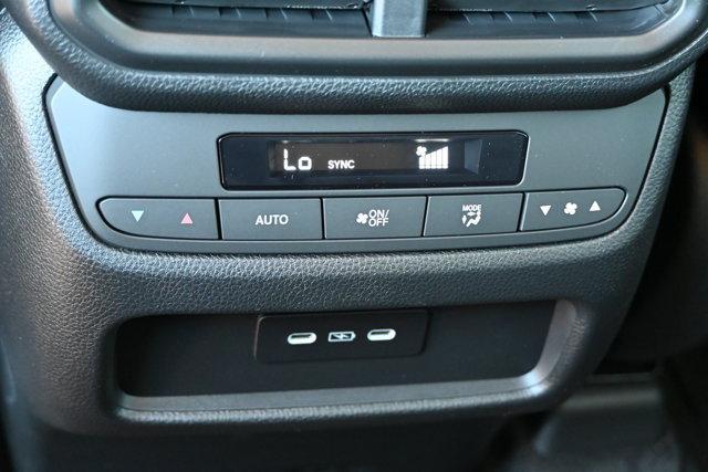 new 2025 Honda Pilot car, priced at $43,373