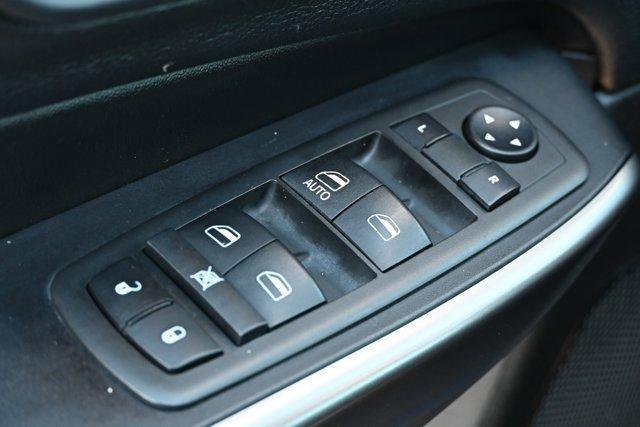 used 2020 Jeep Cherokee car, priced at $13,850