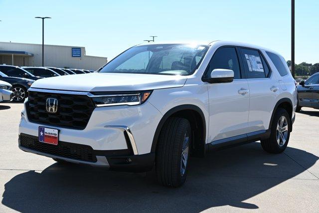 new 2025 Honda Pilot car, priced at $43,373