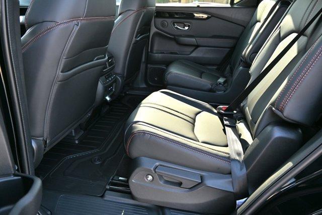 new 2025 Honda Pilot car, priced at $47,933