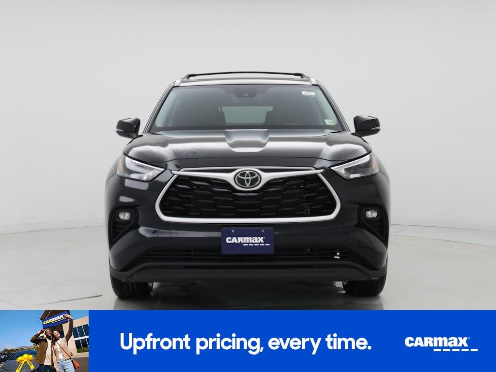 used 2023 Toyota Highlander car, priced at $36,998