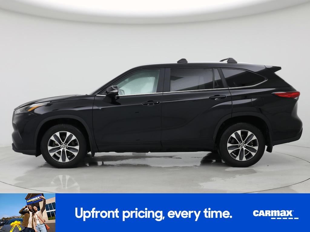 used 2023 Toyota Highlander car, priced at $36,998