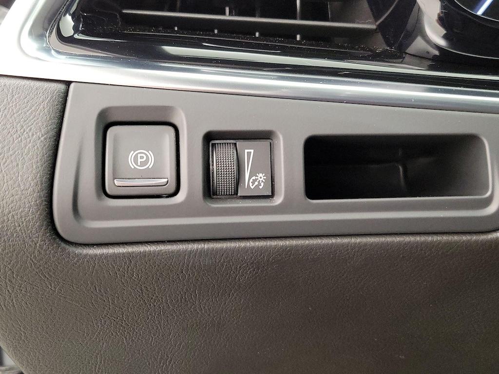 used 2025 Cadillac XT6 car, priced at $38,998