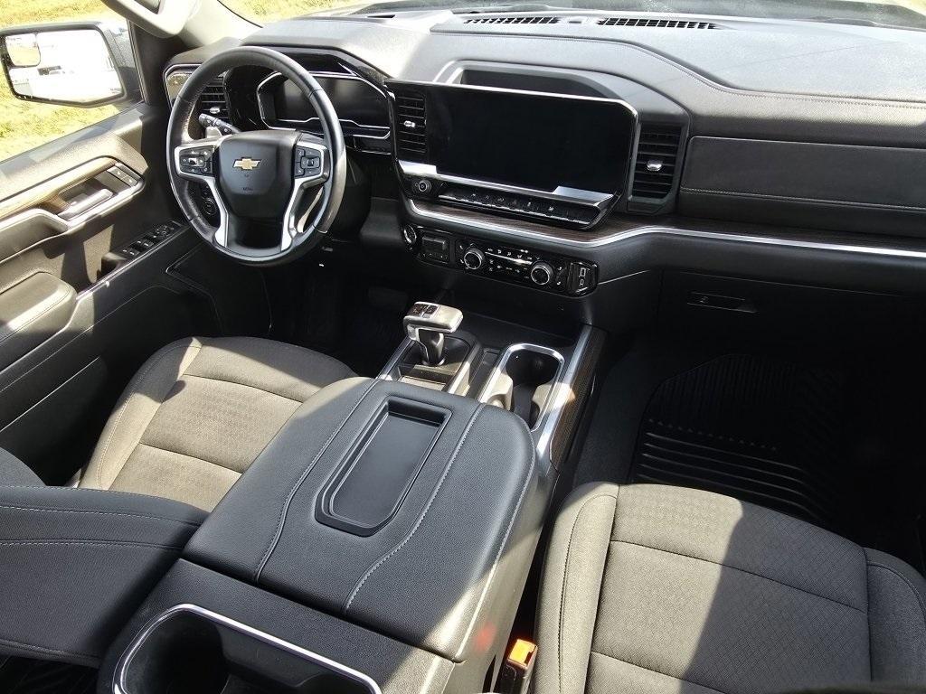 used 2022 Chevrolet Silverado 1500 car, priced at $30,980