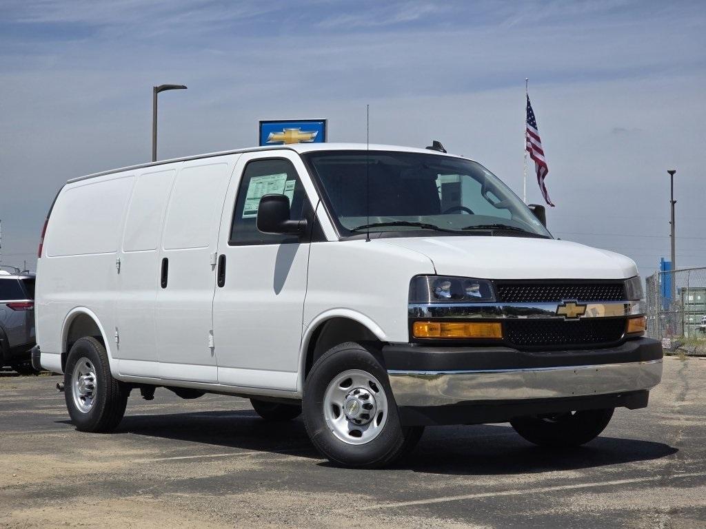 new 2025 Chevrolet Express 2500 car, priced at $50,498