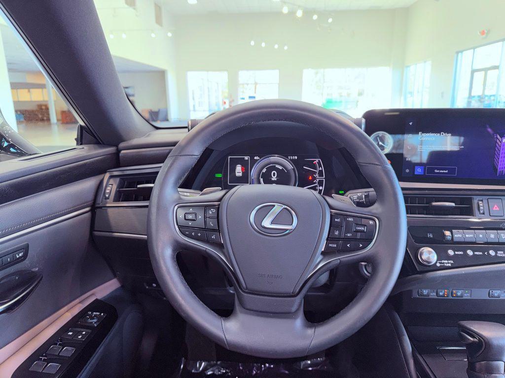 used 2025 Lexus ES 300h car, priced at $44,988