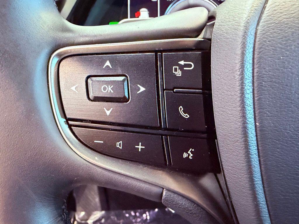 used 2025 Lexus ES 300h car, priced at $44,988